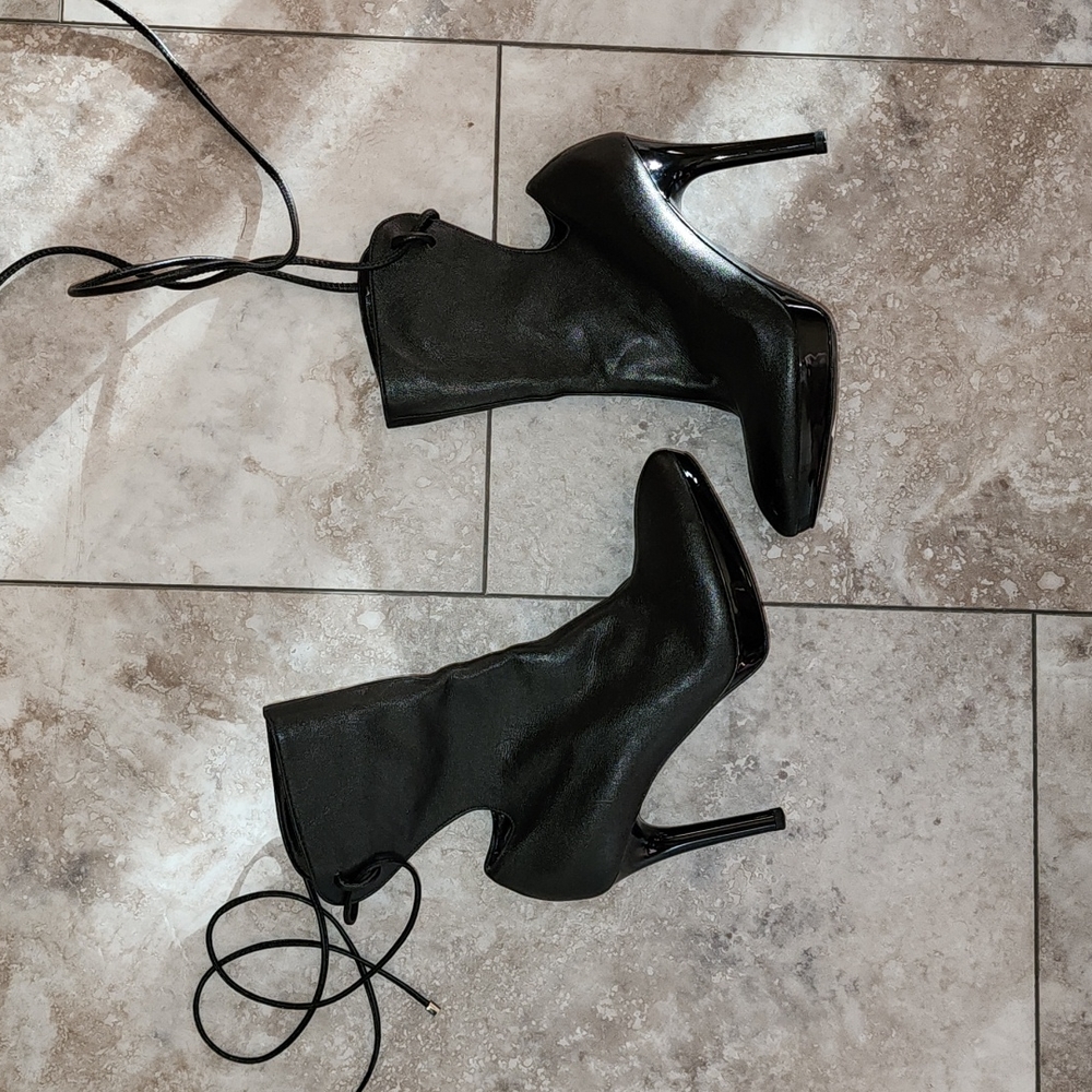 Stella McCartney Black Patent Platform Lace-Up Ankle Boots